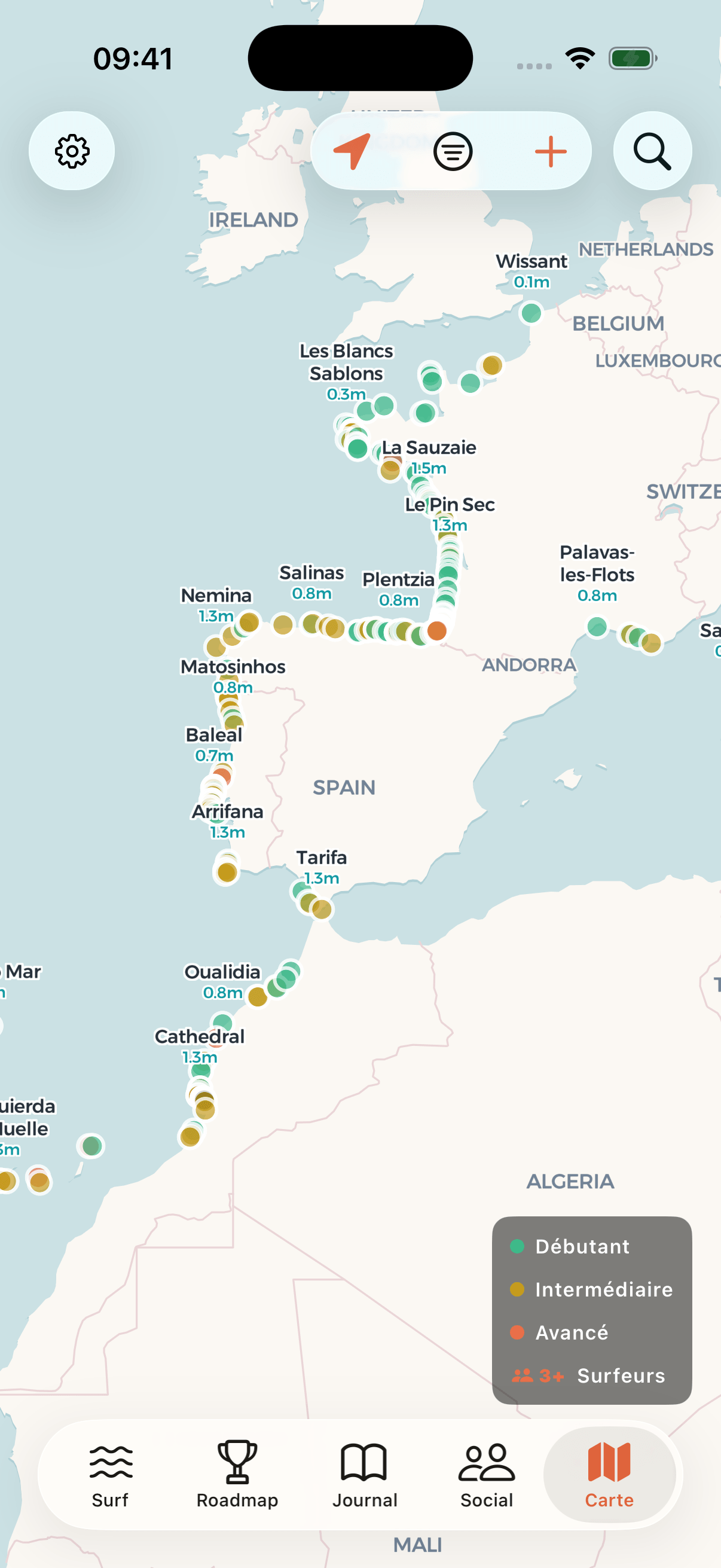Carte DailySurf affichant les spots et un indicateur agrégé de surfeurs